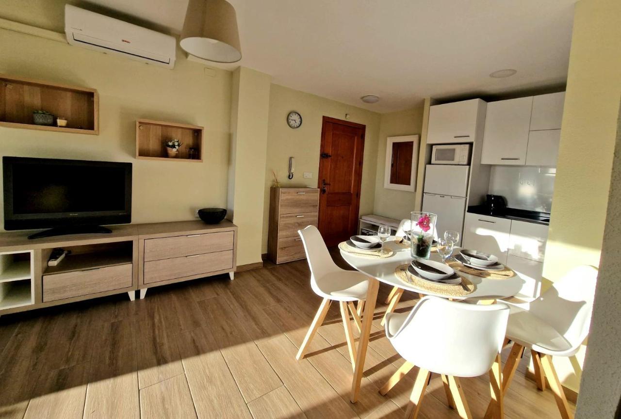 Cozy Apartment With Sea View ตอร์เรเวียคา ภายนอก รูปภาพ