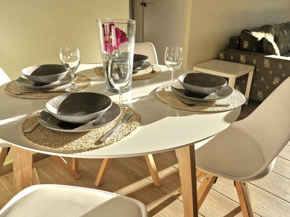 Cozy Apartment With Sea View ตอร์เรเวียคา ภายนอก รูปภาพ