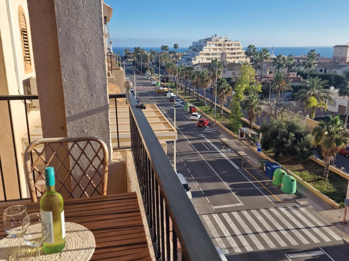 Cozy Apartment With Sea View ตอร์เรเวียคา ภายนอก รูปภาพ